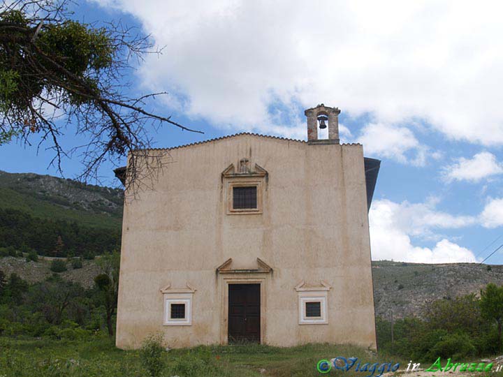 26-P5305385+.jpg - 26-P5305385+.jpg - La chiesa di S. Maria di Collerotondo (XVII sec.).