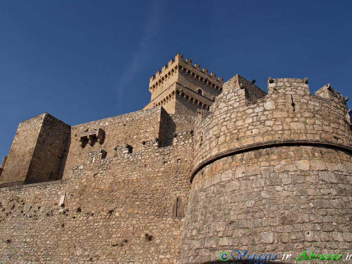 22_P1010502+.jpg - 22_P1010502+.jpg - Il castello Piccolomini (XIV-XV sec.).