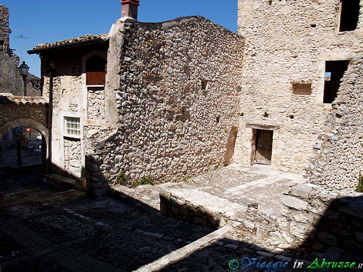 14_P8197431+.jpg - 14_P8197431+.jpg -  L'antico borgo medievale fortificato.