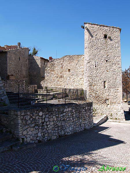 15_P8197423+.jpg - 15_P8197423+.jpg - L'antico borgo medievale fortificato.
