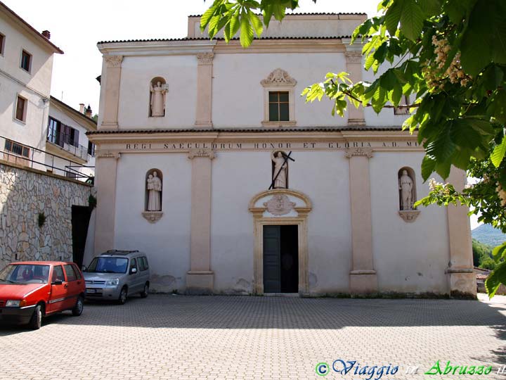 09_P5114457+.jpg - 09_P5114457+.jpg - Frazione Ripa di Fagnano Alto: la chiesa parrocchiale.