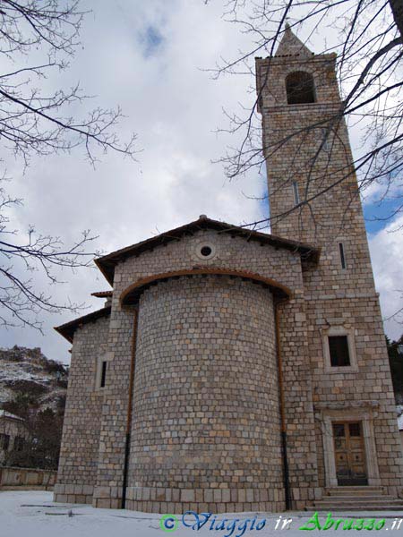 02_P1034758+.jpg - 02_P1034758+.jpg - La chiesa di S. Vincenzo, nella frazione Gioia Vecchio.