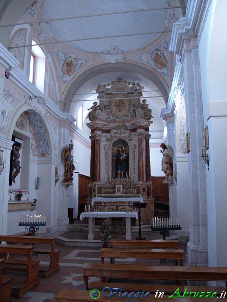 06_P1034777+.jpg - 06_P1034777+.jpg - La chiesa del Carmine (XVIII sec.).