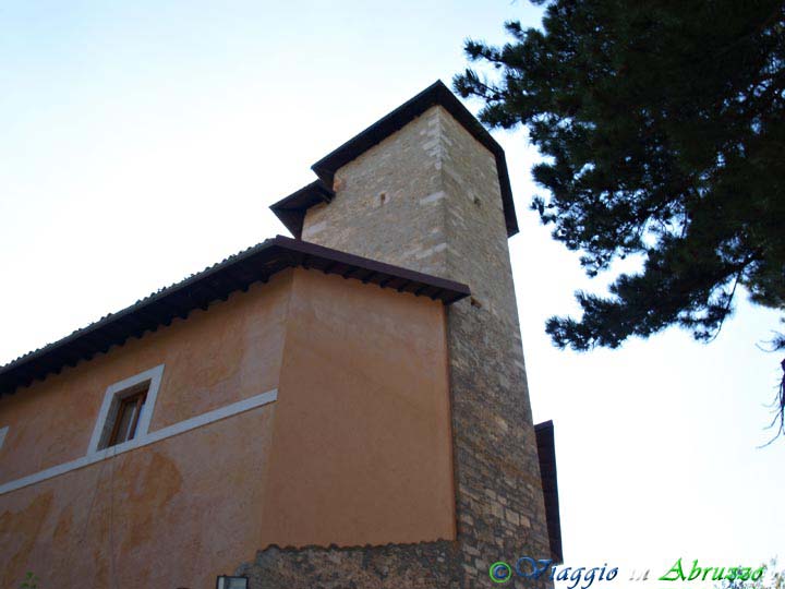 01_P7017547+.jpg - 01_P7017547+.jpg - Il castello Dragonetti-De Torres (XVI sec.).