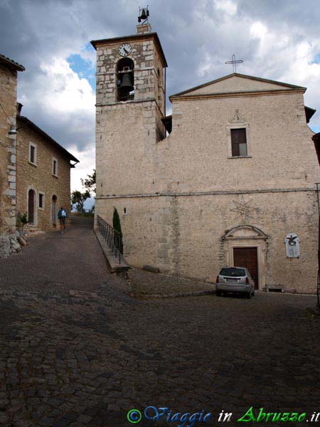 06_P7048227+.jpg - 06_P7048227+.jpg - La chiesa di S. Nicola di Bari (XIII sec.).