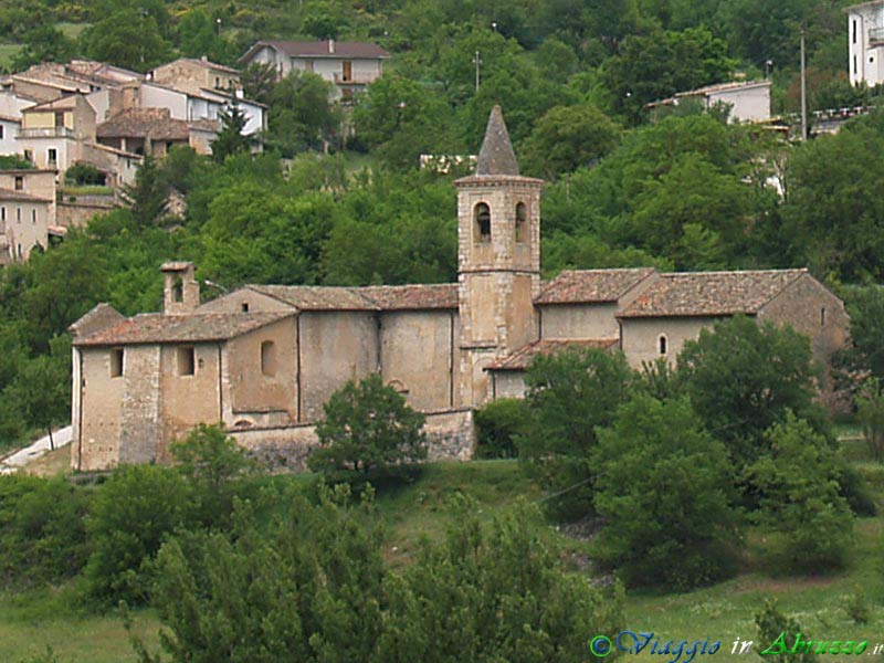 21-P5305457++.jpg - 21-P5305457++.jpg - L'antica chiesa-monastero di S. Maria del Ponte (XII sec.).