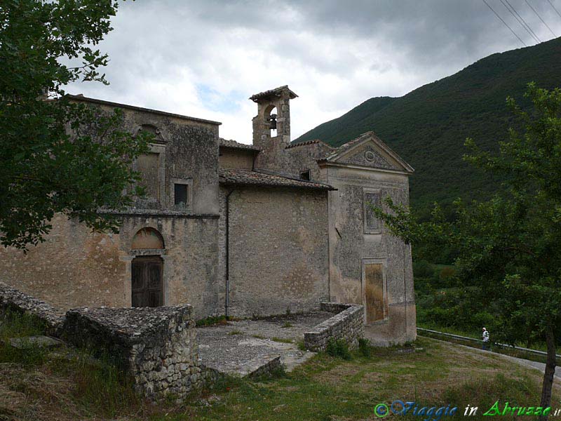 23-P1180146+.jpg - 23-P1180146+.jpg - L'antica chiesa-monastero di S. Maria del Ponte (XII sec.).
