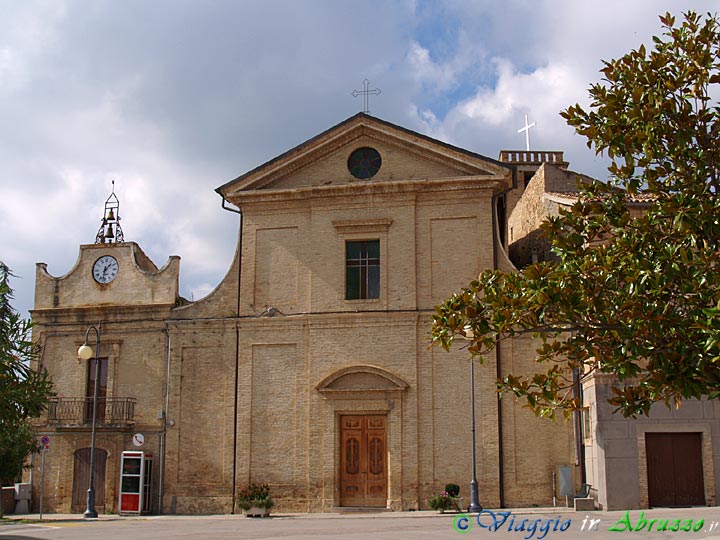 06-PA103043+.jpg - 06-PA103043+.jpg - La chiesa di S. Michele Arcangelo.