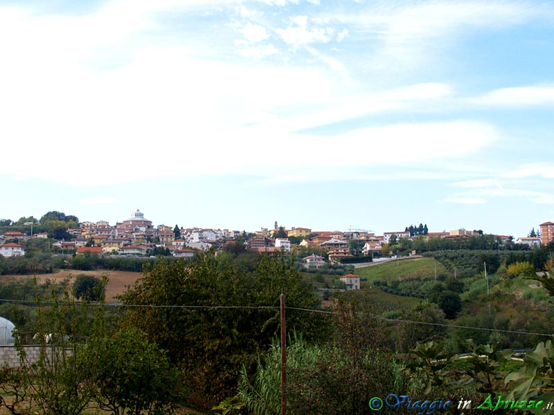 02-PA032733+.jpg - 02-PA032733+.jpg - Panorama del borgo.