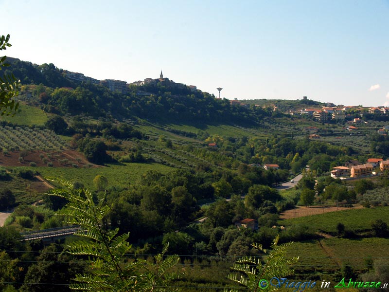 01-P9110752+.jpg - 01-P9110752+.jpg - Panorama del borgo e del territorio circostante.