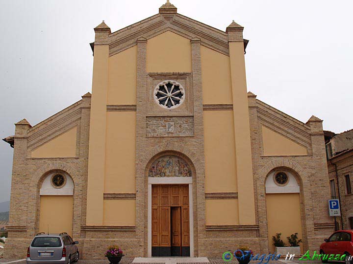 06-P6222009+.jpg - 06-P6222009+.jpg -  La chiesa parrocchiale.