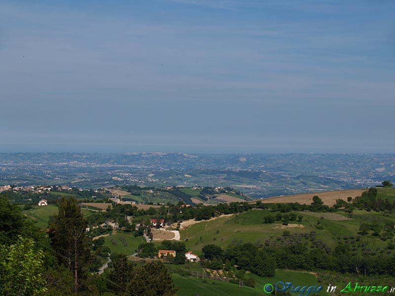 08-P5167839+.jpg - 08-P5167839+.jpg - Panorama dal borgo.