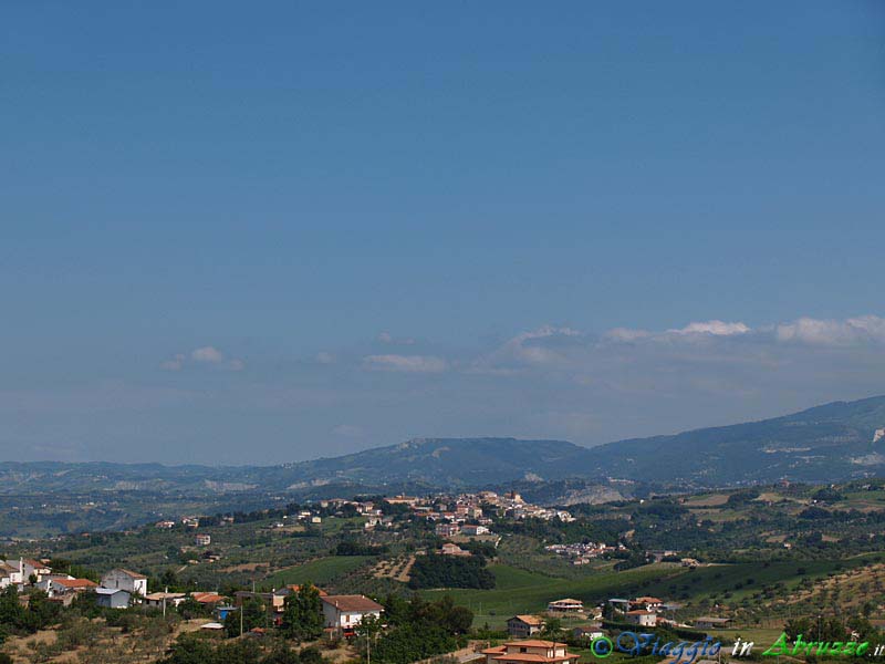 10-P5259733+.jpg - 10-P5259733+.jpg - Panorama dal borgo.
