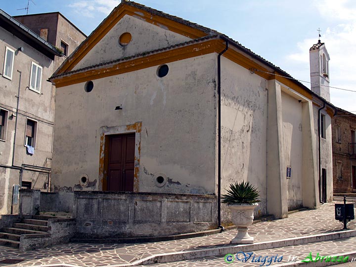 03-P3312890+.jpg - 03-P3312890+.jpg - Una piccola chiesa di Moscufo.