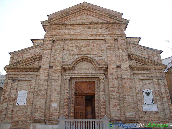 03-P4083970+.jpg - 03-P4083970+.jpg - La chiesa di S. Maria del Soccorso.