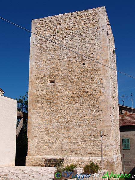 09-P5279949+.jpg - 09-P5279949+.jpg - La torre medievale.
