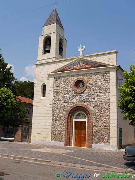 04-P7134234+.jpg - 04-P7134234+.jpg - La chiesa parrocchiale della Madonna del Carmelo.