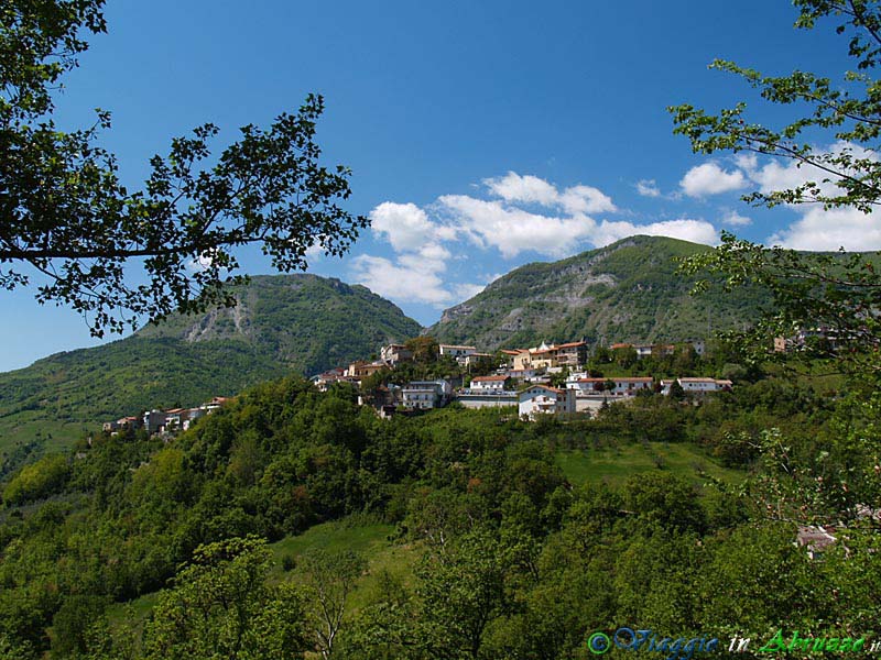 01-P5167568+.jpg - 01-P5167568+.jpg - Panorama del borgo montano.