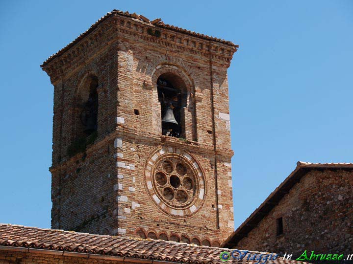 20-P5127006+.jpg - 20-P5127006+.jpg - Il campanile della chiesa del convento dei Sette Santi Fratelli.