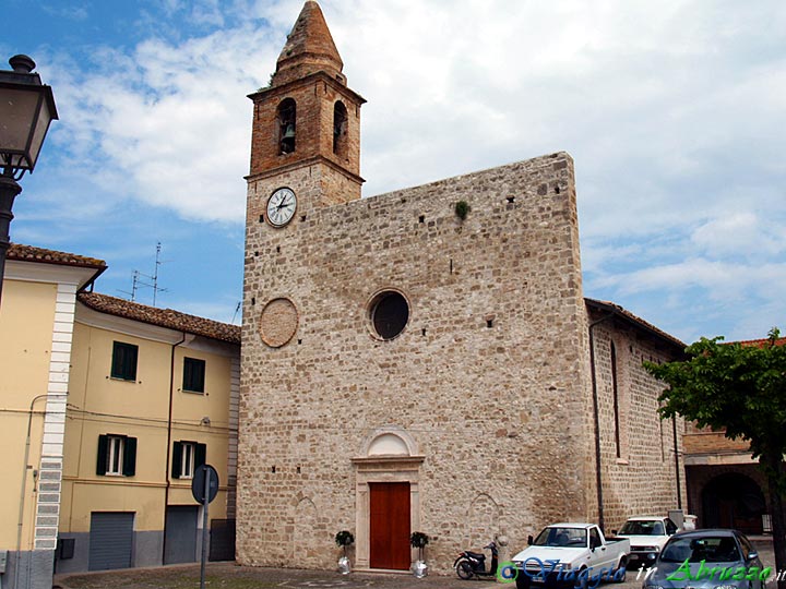 05-P5025689+.jpg - 05-P5025689+.jpg - La chiesa medievale di S. Egidio Abate (XII sec.).