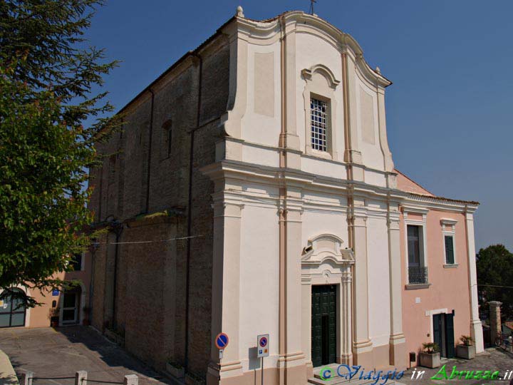 11-P5066436+.jpg - 11-P5066436+.jpg - La chiesa della SS. Annunziata (XVIII sec.).