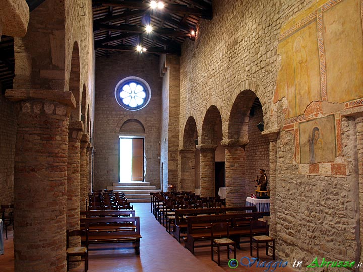 21-P5066504+.jpg - 21-P5066504+.jpg -  L'antica chiesa di "S. Maria ad Vicum" (X sec.).