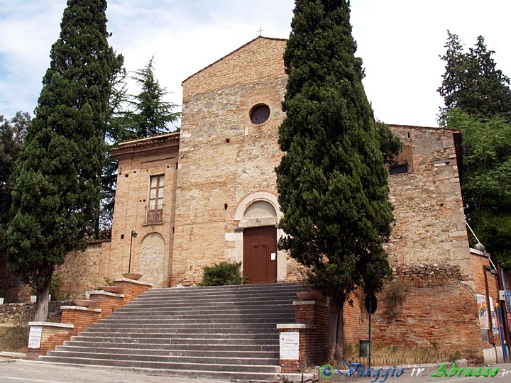 26-P8178101+.jpg - 26-P8178101+.jpg - L'antica chiesa dei Cappuccini (o di S. Benedetto).
