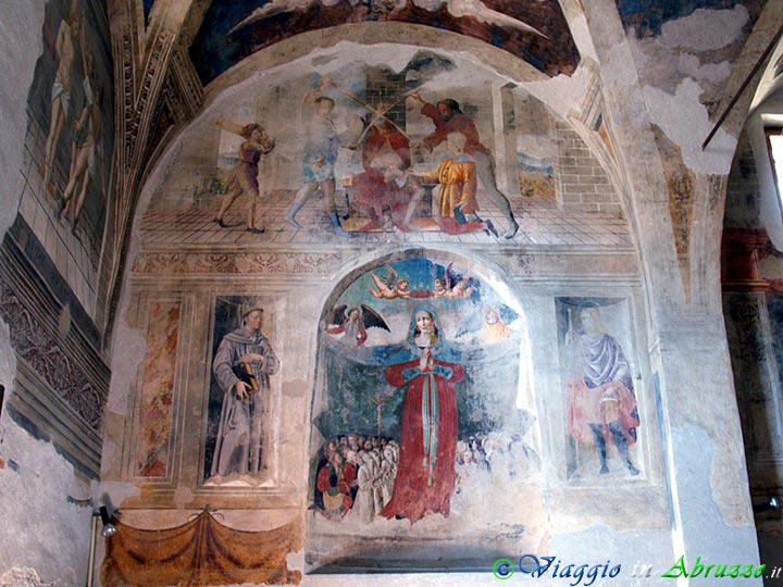 19-P8167645+.jpg - 19-P8167645+.jpg - Gli affreschi cinquecenteschi di G. Bonfini nella piccola chiesa rinascimentale della Misericordia.