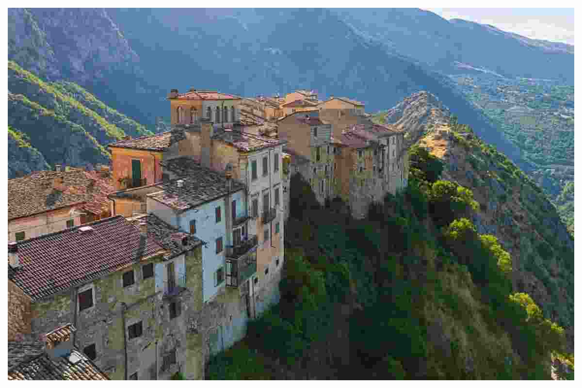Anversa degli Abruzzi il borgo sospeso